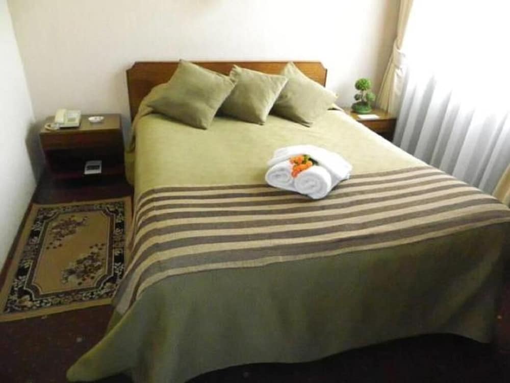 Hotel Mercurio 20/30