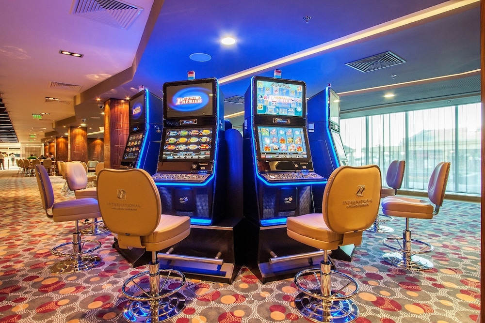 International Hotel Casino Tower Suites 41/50
