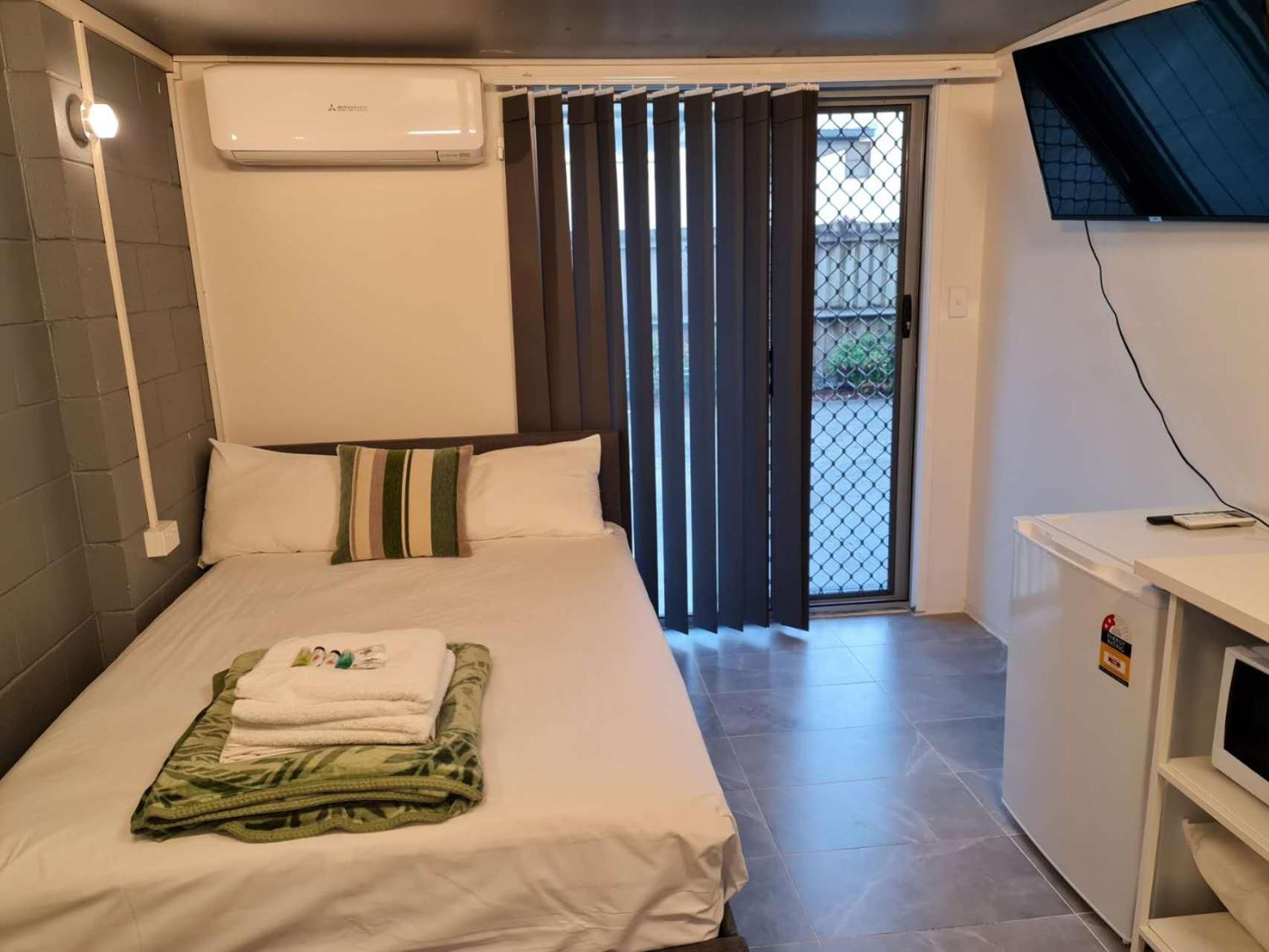 Room, Double Bed