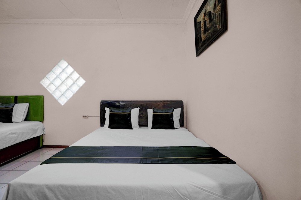 Hotel O near Alun Alun formerly Embun Pagi Hotel & Villa Resort 7/41