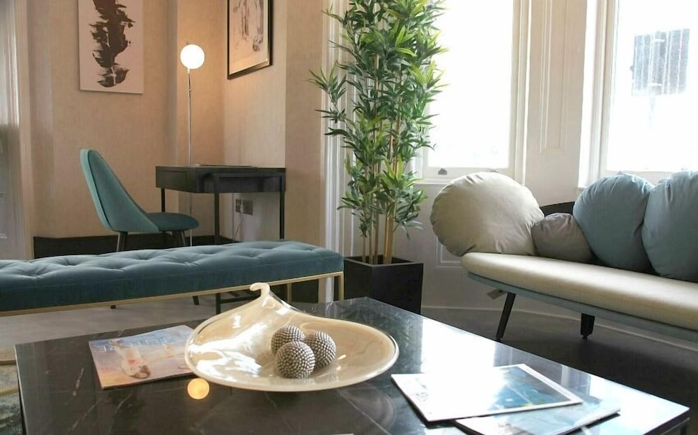 K Hotel Kensington 36/44
