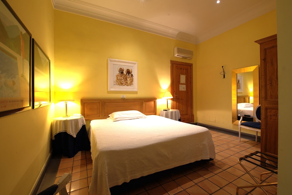 Hotel Locanda Cairoli 16/50
