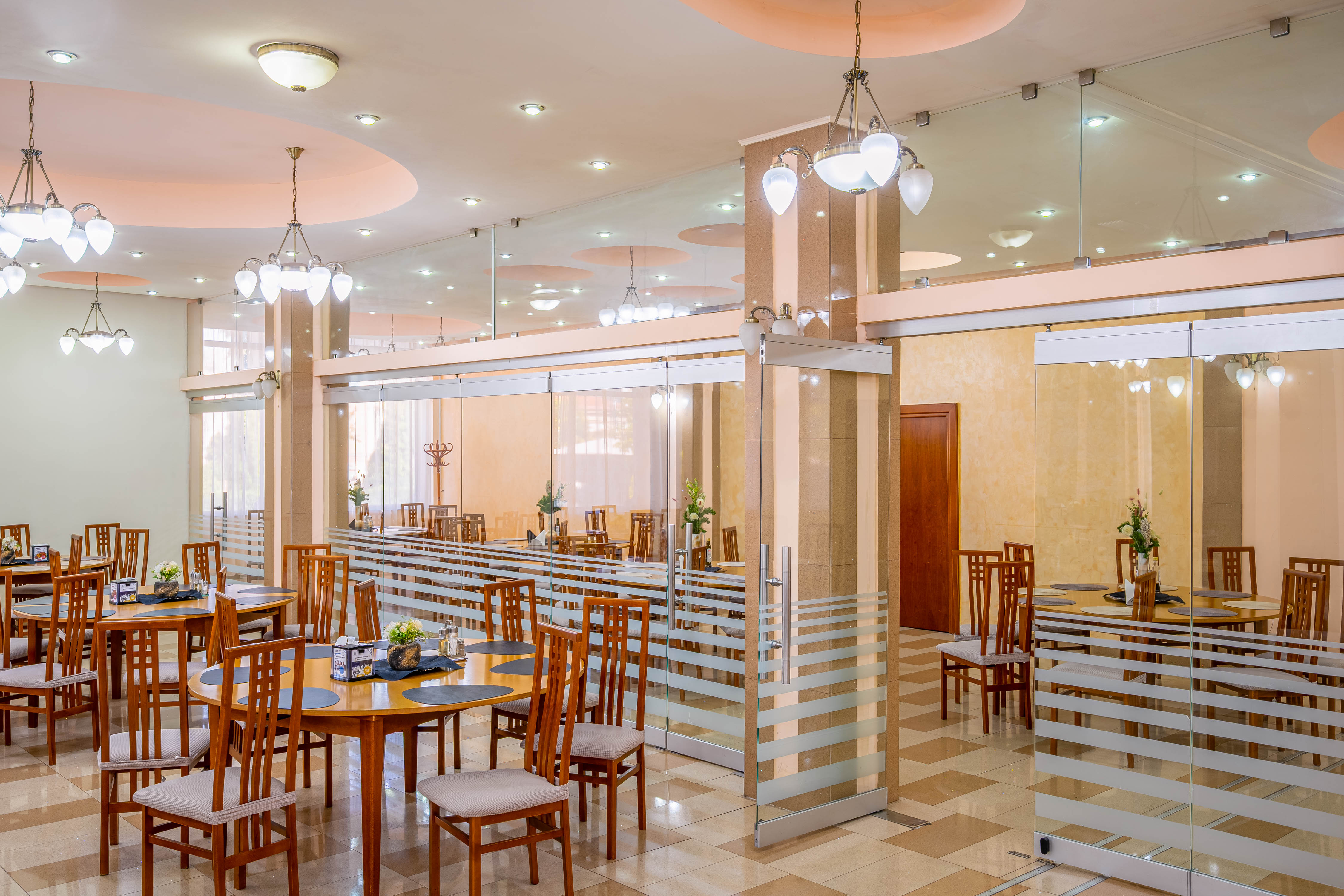 Hotel Traian 38/50