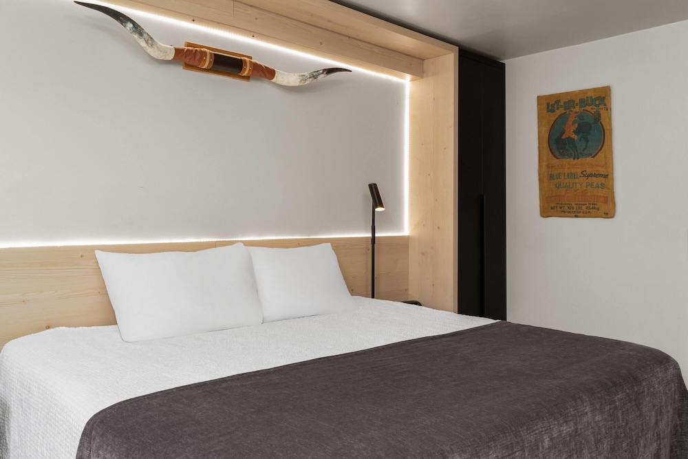 The Hotel Pendleton, Trademark Collection by Wyndham 50/82