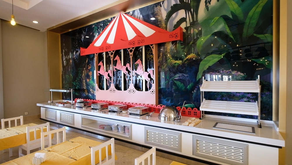 Seaden Sea World Resort & SPA in KIZILAGAC