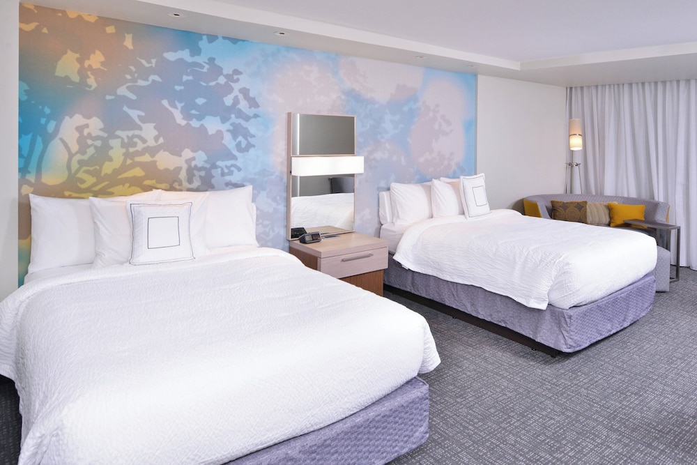 Room, 2 Queen Beds, Sofa