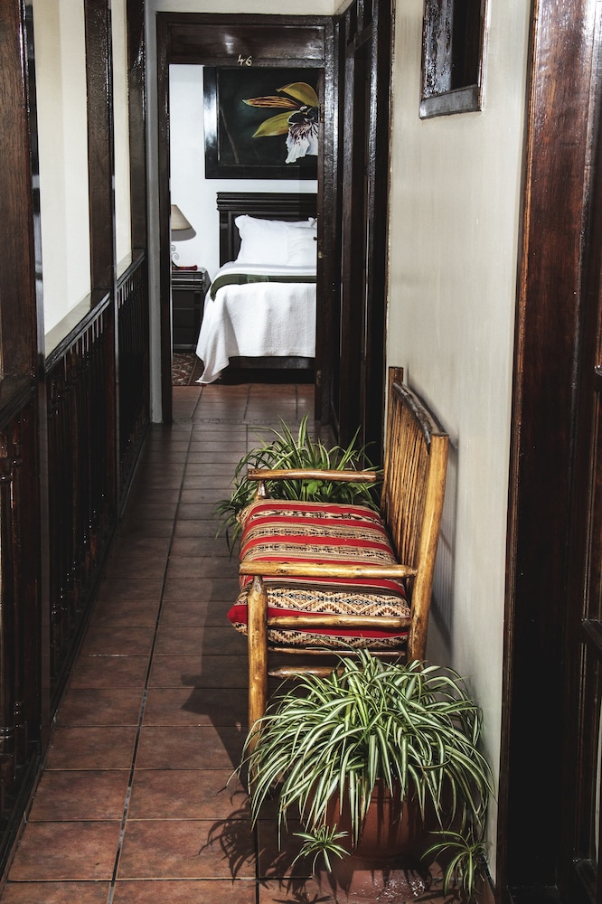 Gringo Bill S Boutique Hotel 12/90