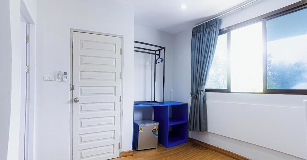 Silla Patong Hostel 4/36