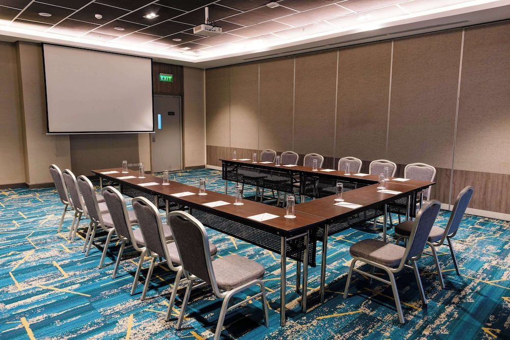 Park Inn By Radisson Bacolod 48/60