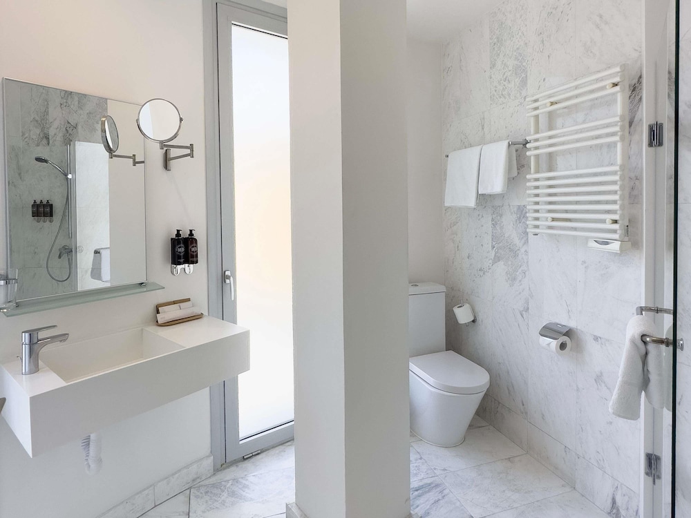 The Classic Hotel Nicosia - Handwritten Collection 61/62