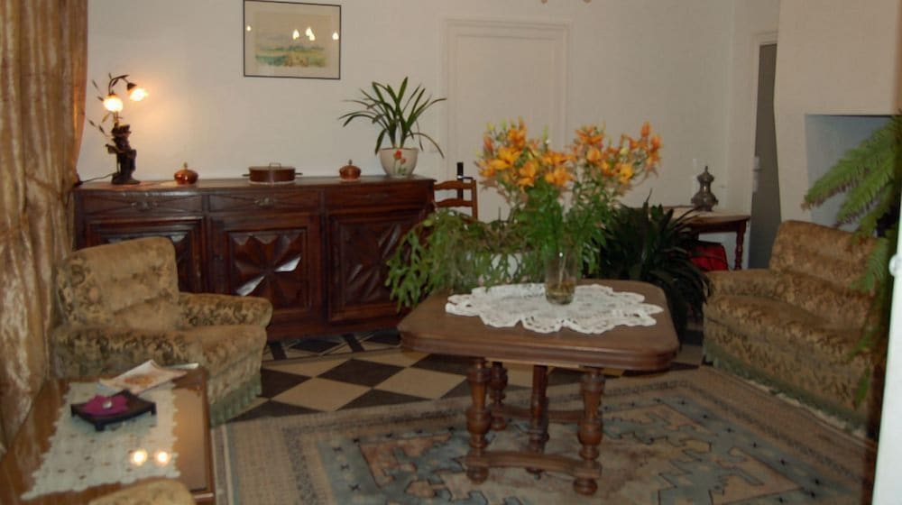 LA MAISON D'ANTAN 4/42