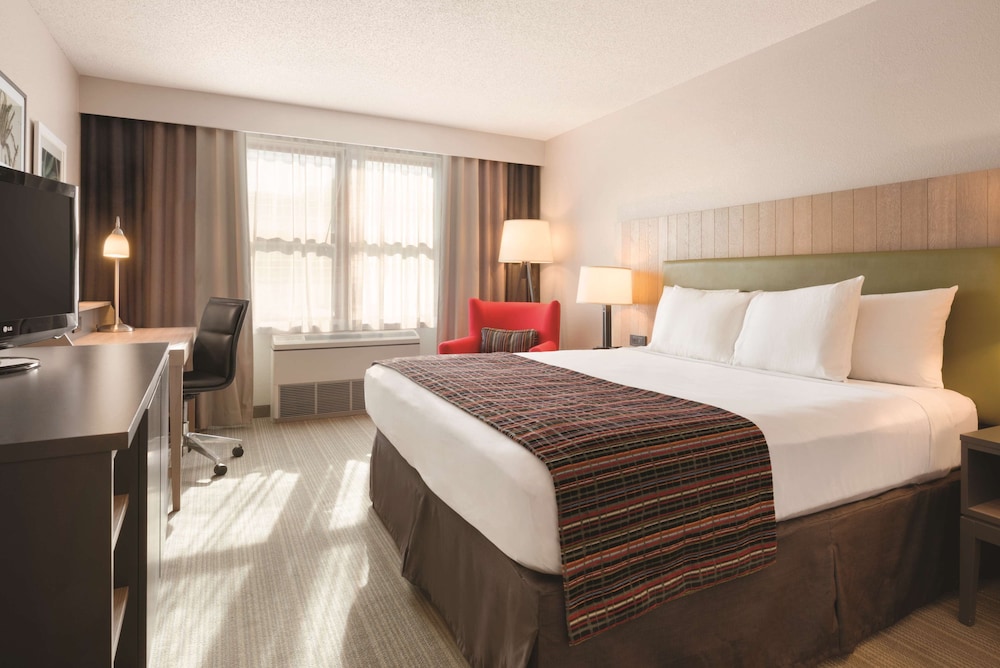 Country Inn and Suites By Radisson, Goodlettsville, TN 8/28