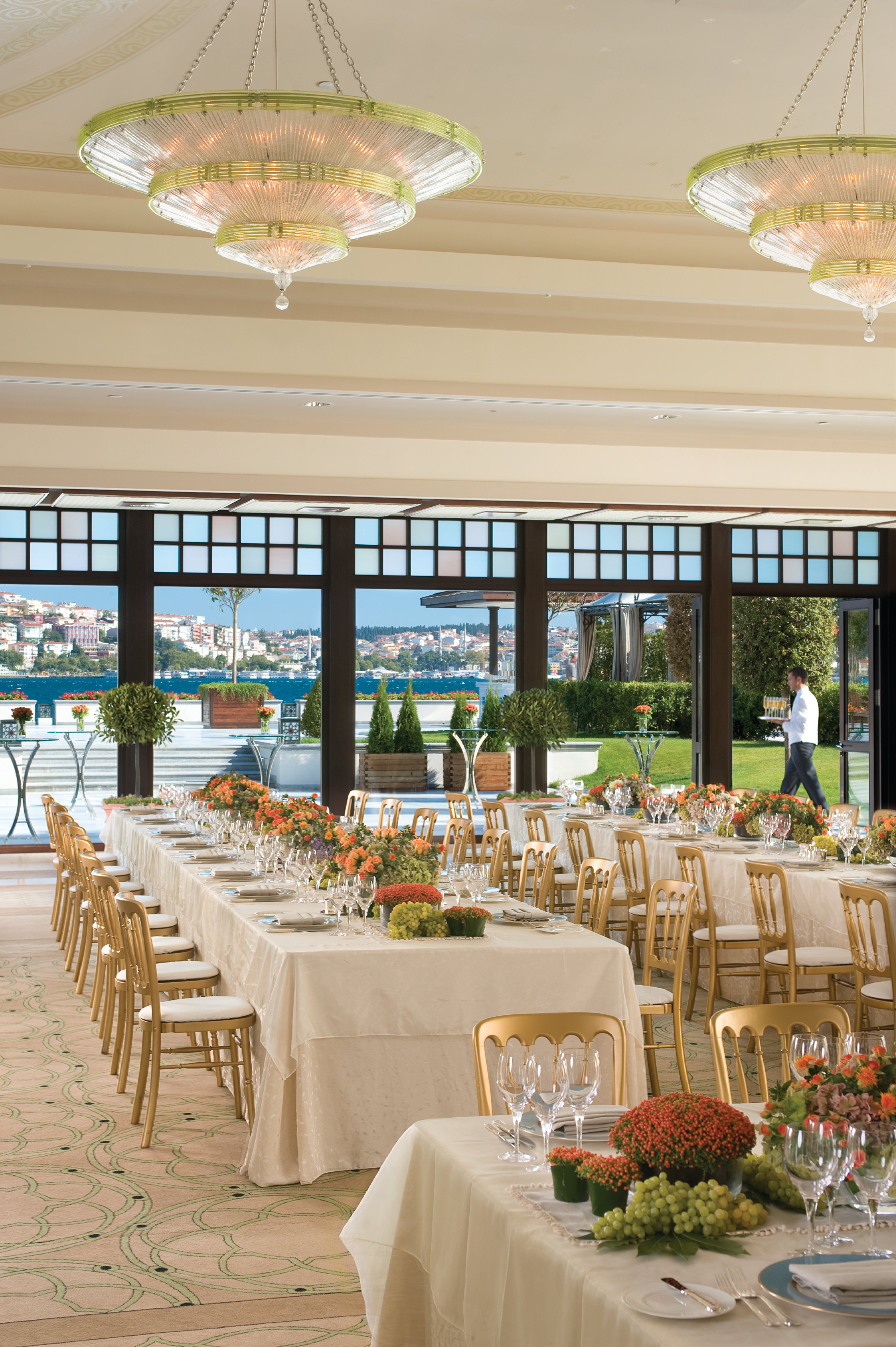 Four Seasons Hotel Istanbul at the Bosphorus 57/80