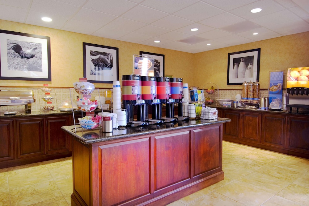 Hampton Inn Suites Lodi 48/65