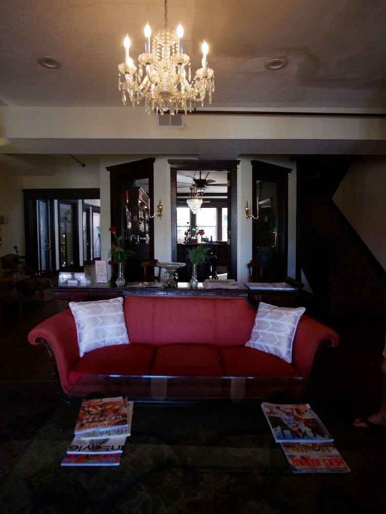 The DeLand Hotel 35/47
