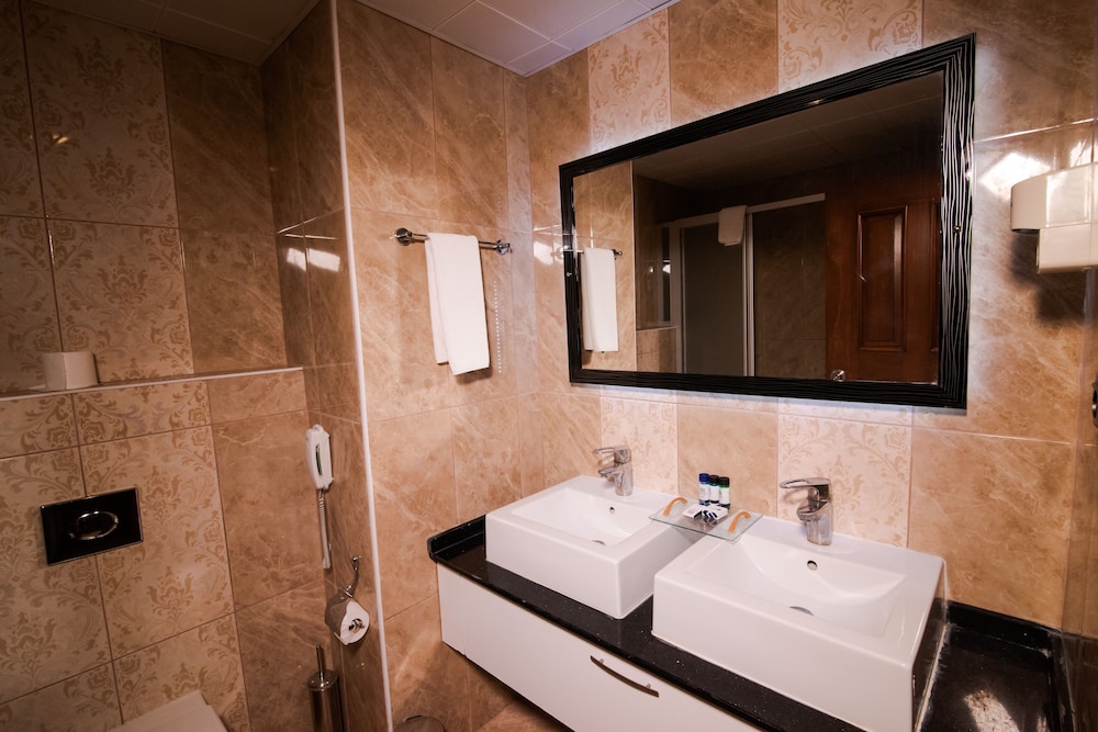 Grand Hotel and Convention Centre Karaman 29/33
