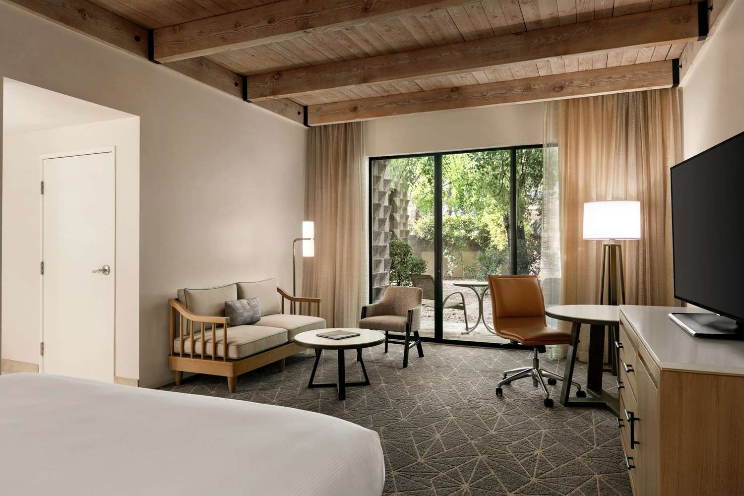 Room, King Bed, Courtyard View, Balcony or Patio
