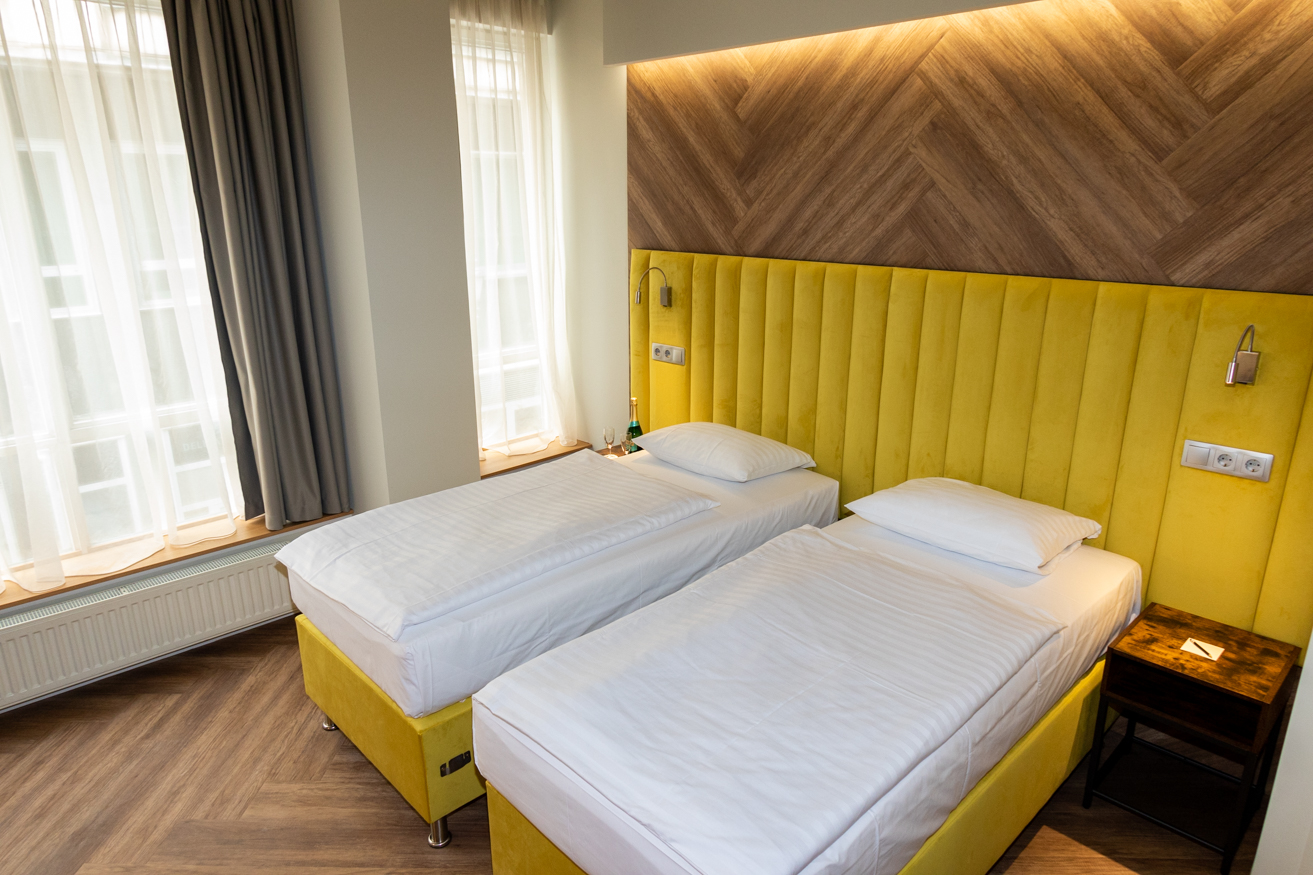 Standard, Double or Twin Bed
