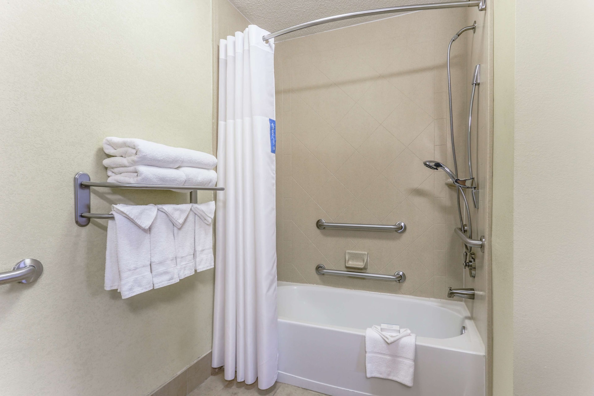 استوديو بسرير كينج مع أريكة لذوي الإعاقة، Hampton Inn Chattanooga North Ooltewah 8/9