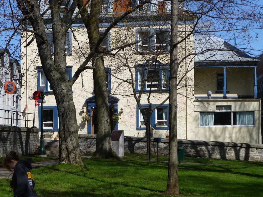 Hotel Jardin du Gouverneur 23/30