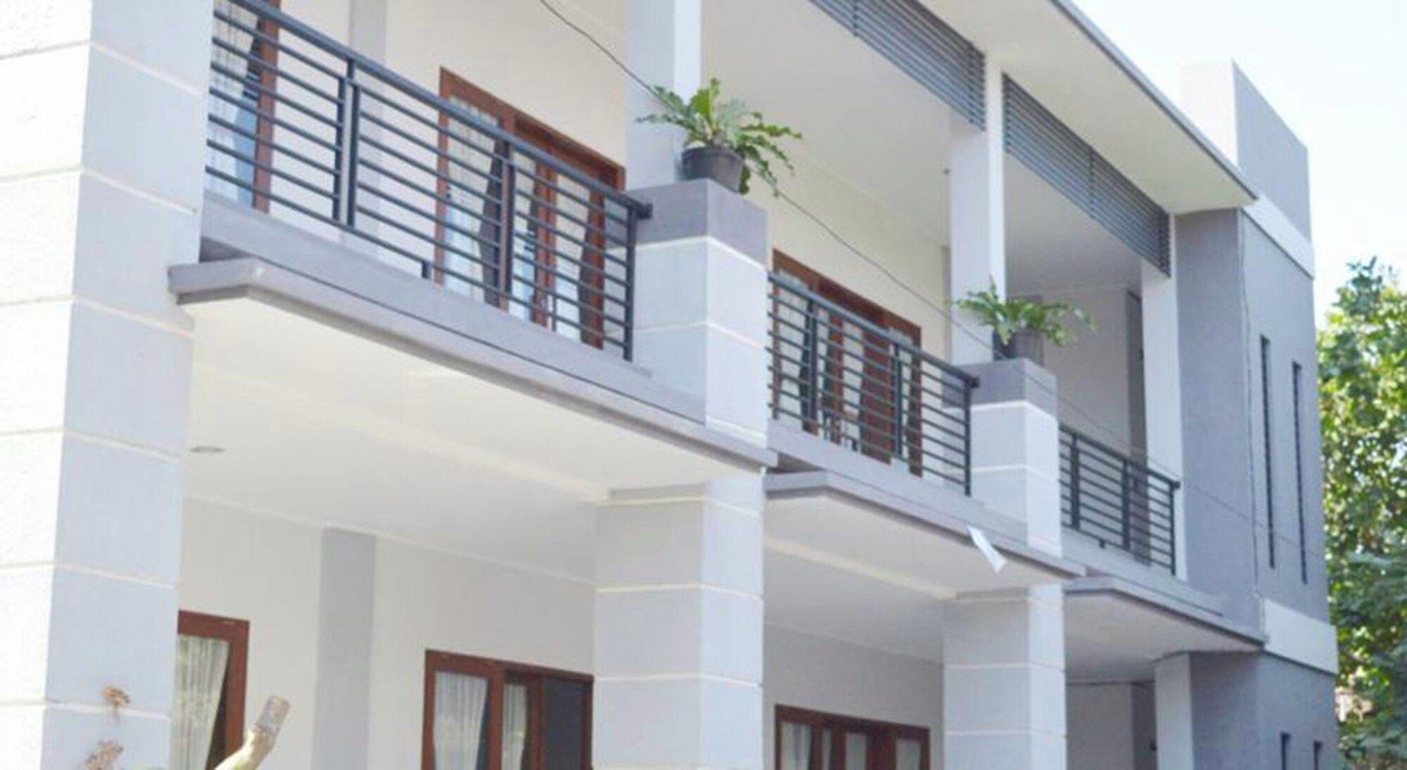Reddoorz Kartika Plaza 3 3/35