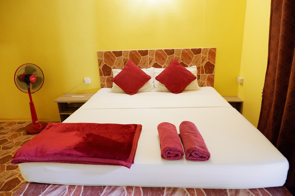 Airport Overnight Hotel 23/43
