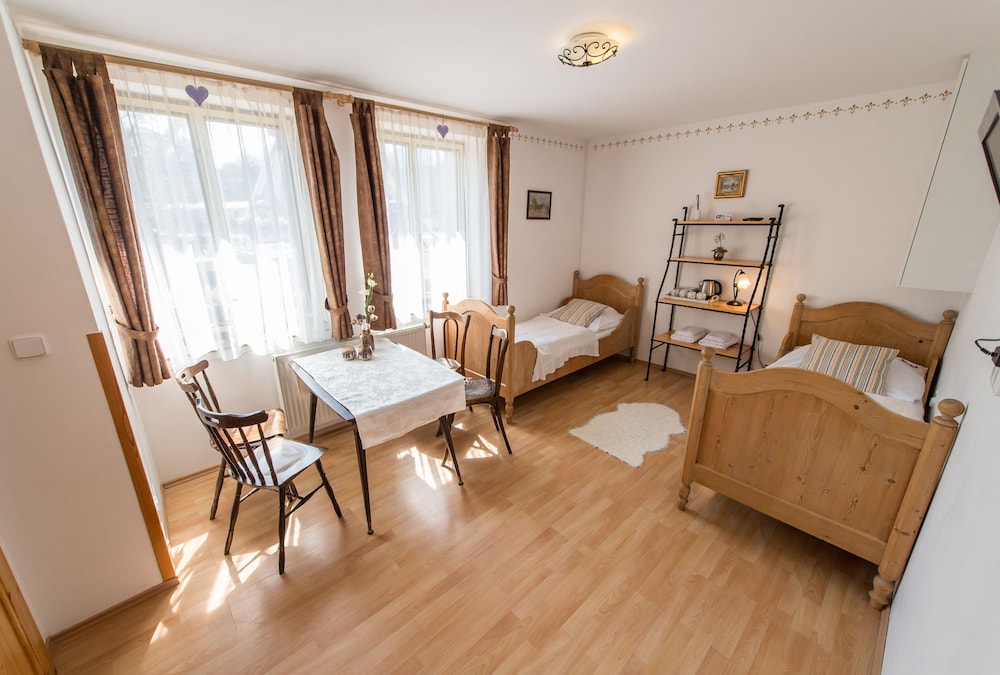 Pension Fialka 31/50