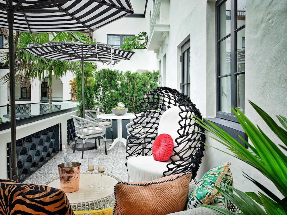 White Elephant Palm Beach 31/62