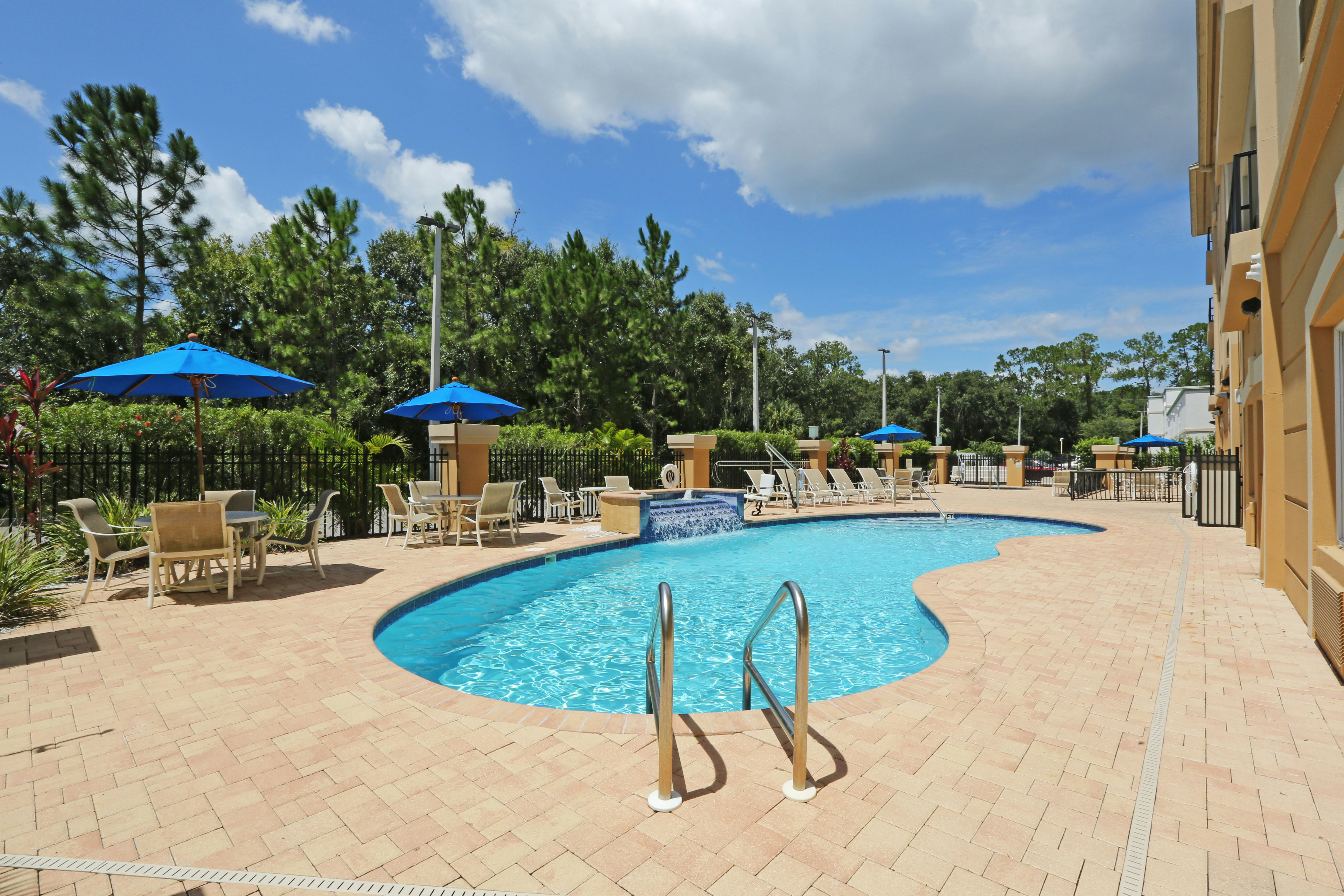 Holiday Inn Express Tampa N I-75 - University Area by IHG 65/69