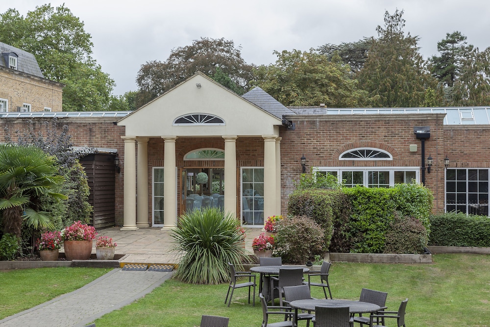Orsett Hall Hotel 39/46