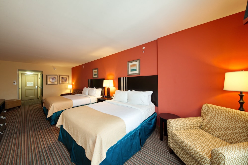 HOLIDAY INN TITUSVILLE KENNEDY SPACE CENTER 18/76