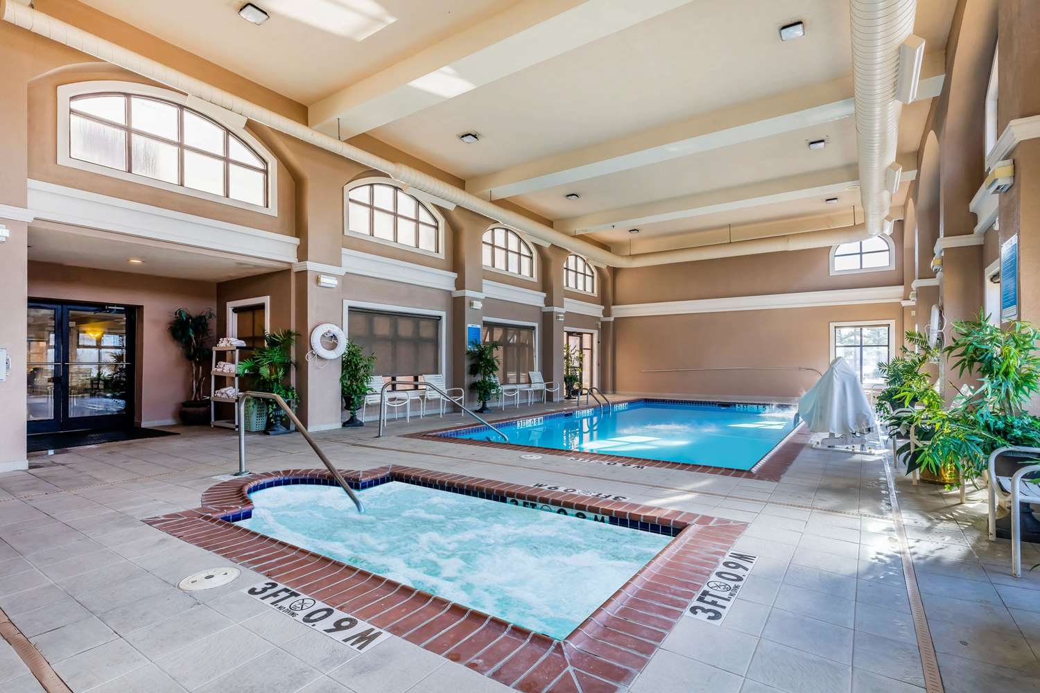 Comfort Inn And Suites Airport American Way 19/42