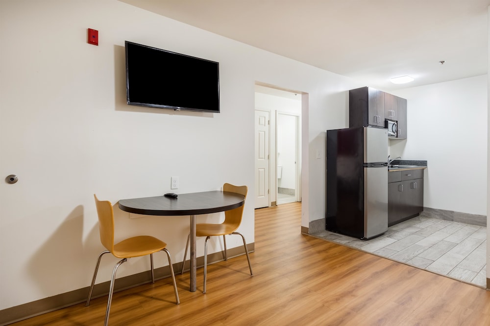 Motel6 Greenville, SC 44/60