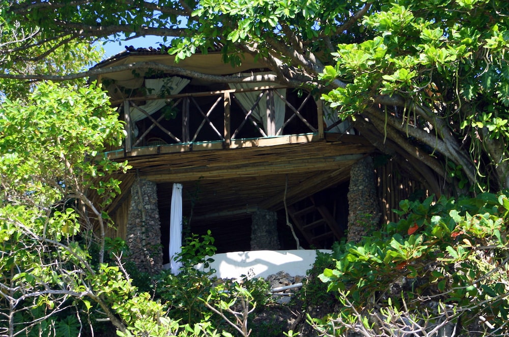 Great Huts 4/50