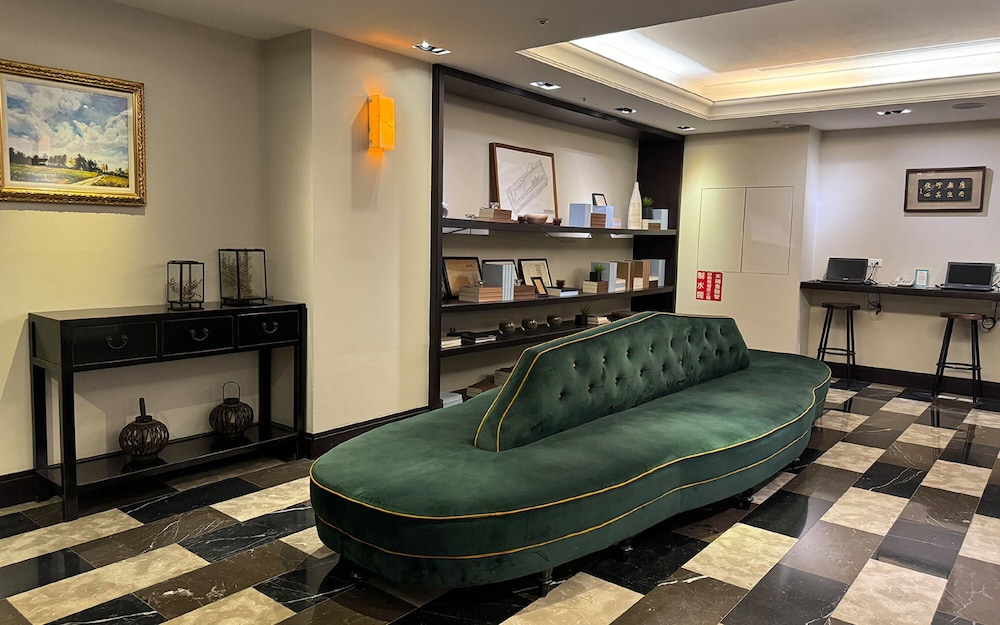 53 Hotel 43/55
