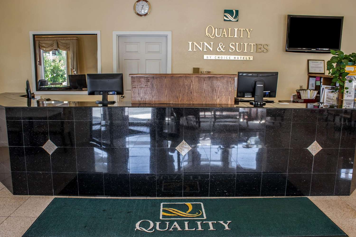 Quality Inn & Suites Fife Seattle WA 3/16