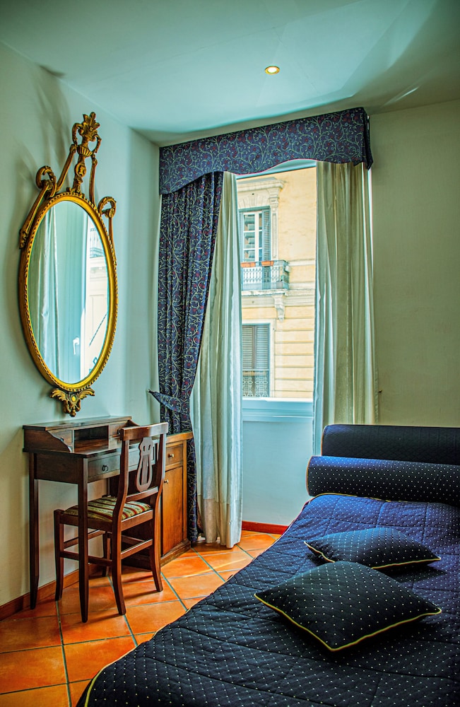 Hotel Canova 37/49