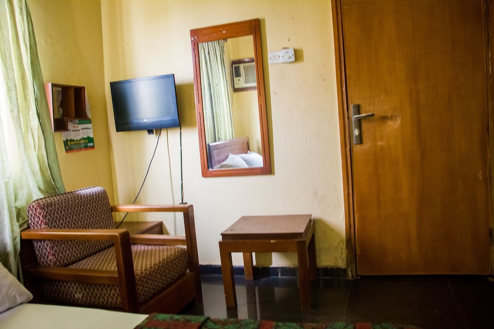 Allonze Hotel 26/35