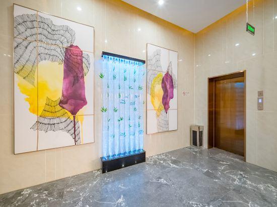 Lavande Hotel (Qunfang South Street) 15/58