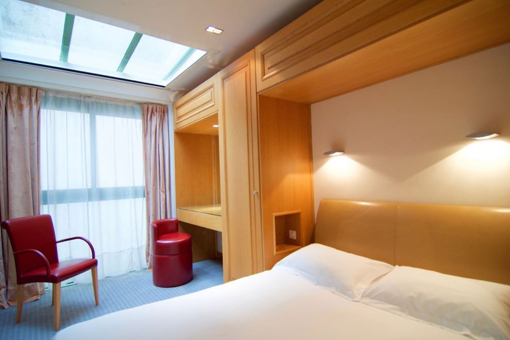 COMFORT, DOUBLE BED