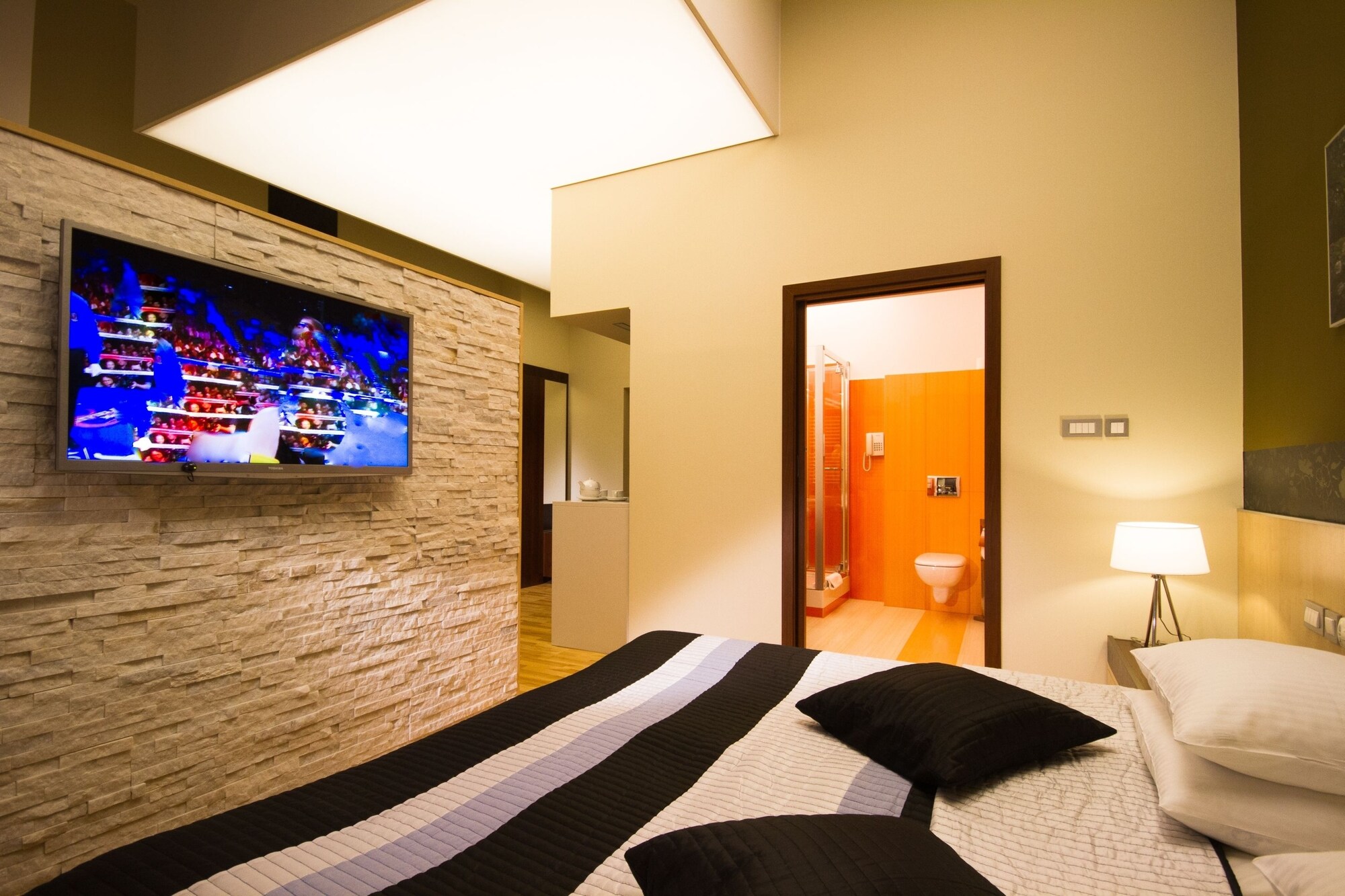 APARTMENT, DOUBLE BED, SOFA