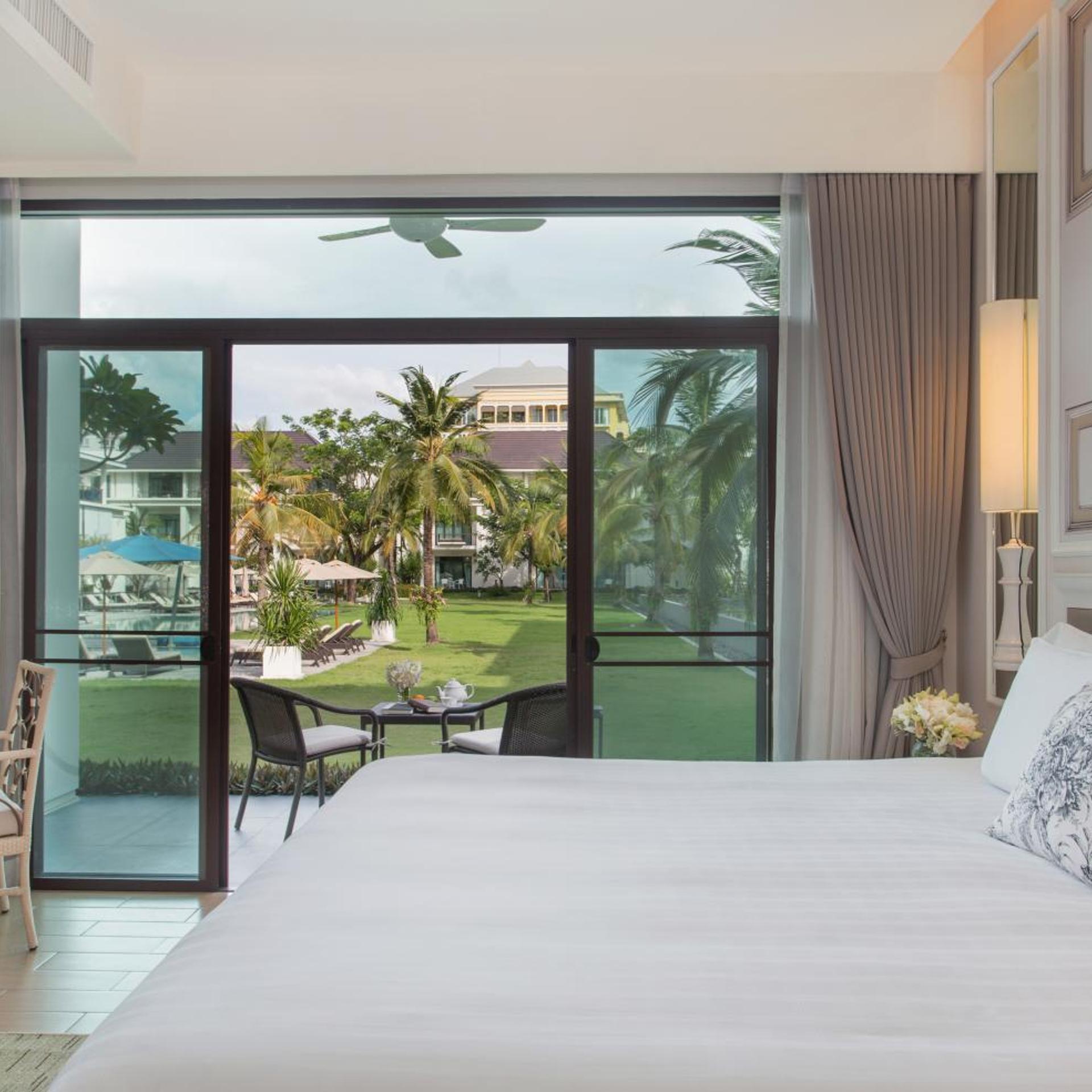 Garden, Terrace، U Sathorn Bangkok Hotel 4/6