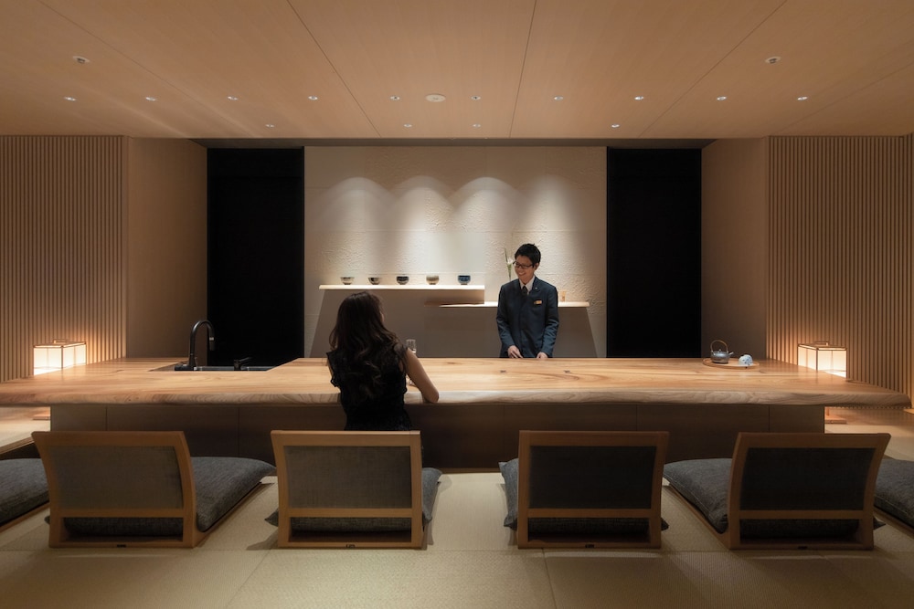 The Blossom Hakata Premier 10/69