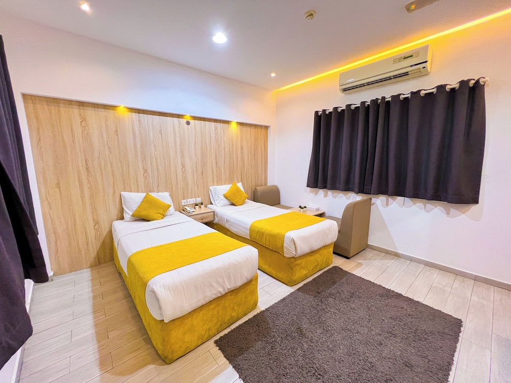 Capital O 314 24 Gold Hotel 21/49
