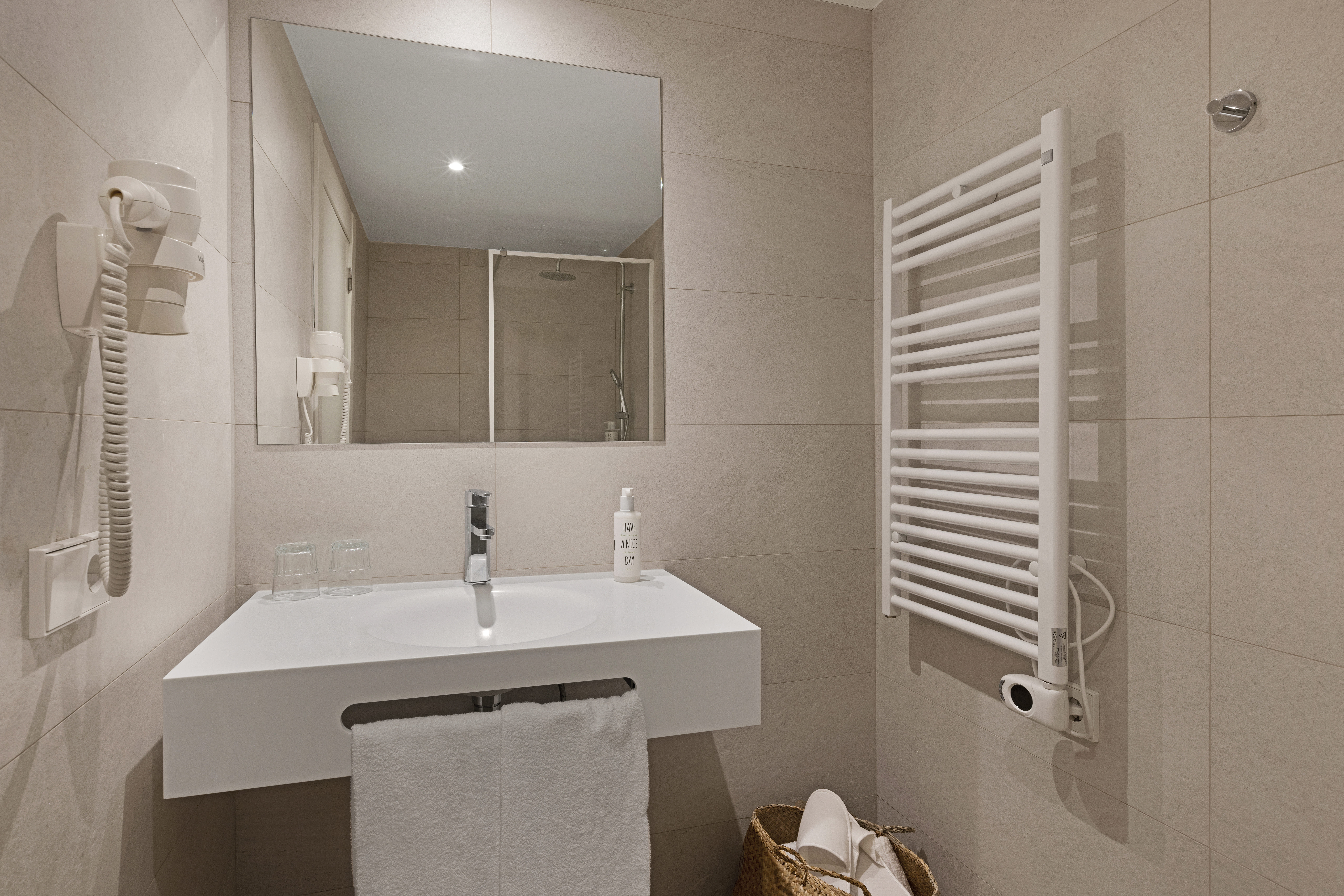Palmanova Beach Apartments by TRH 62/62