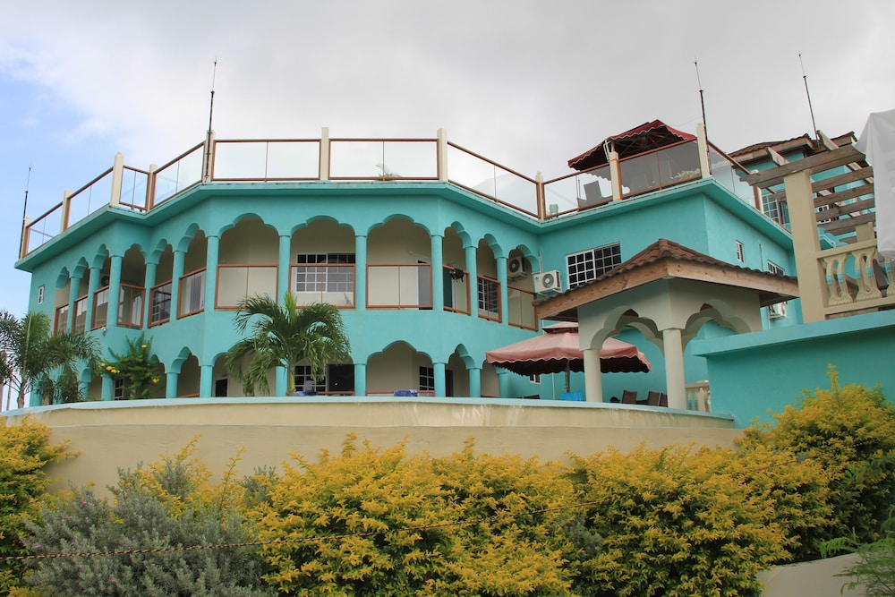 Negril Sky Blue Resorts 4/50