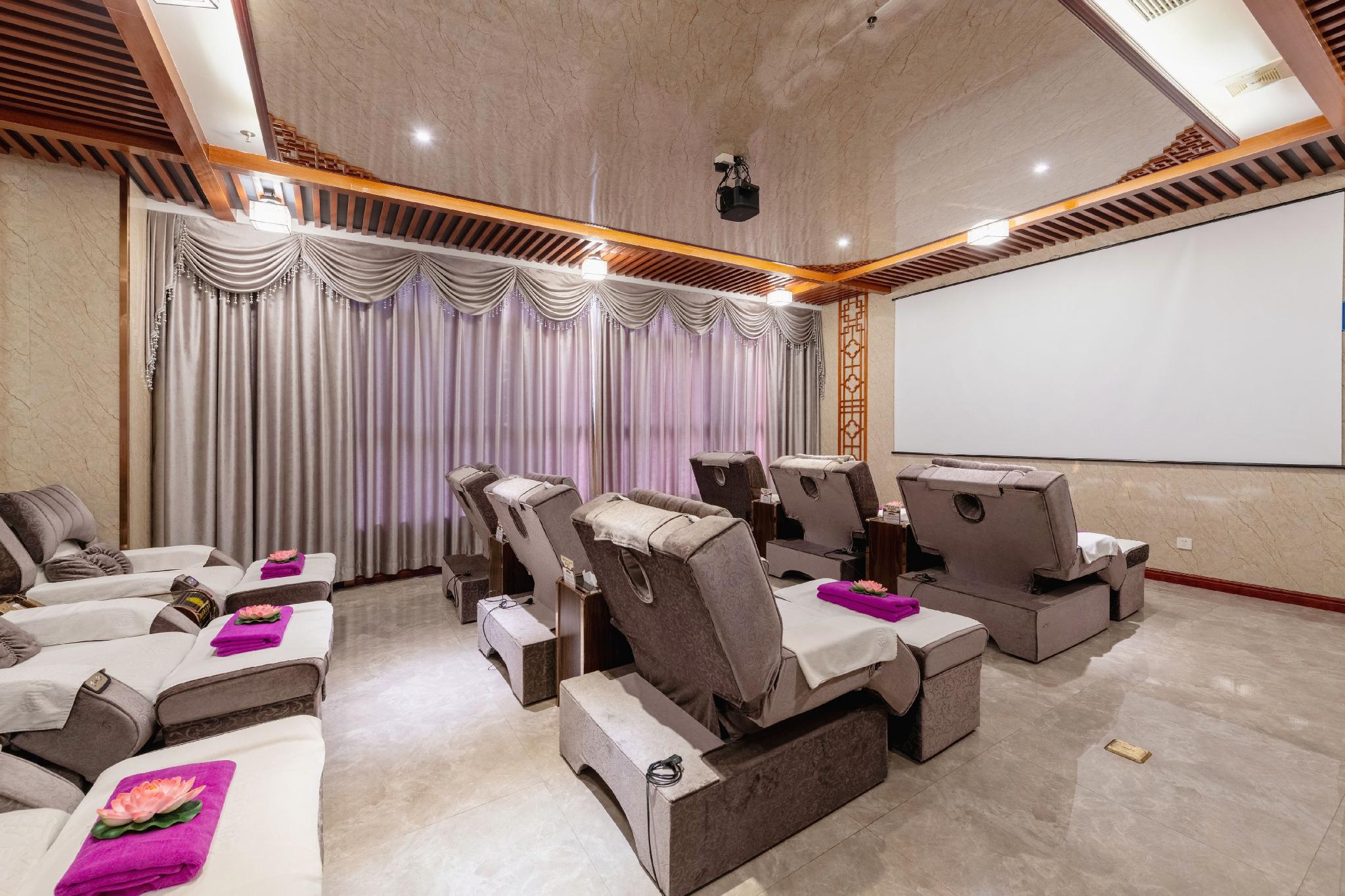 Vienna Hotel (Shenzhen Longhua Qinghu Road Branch 25/33