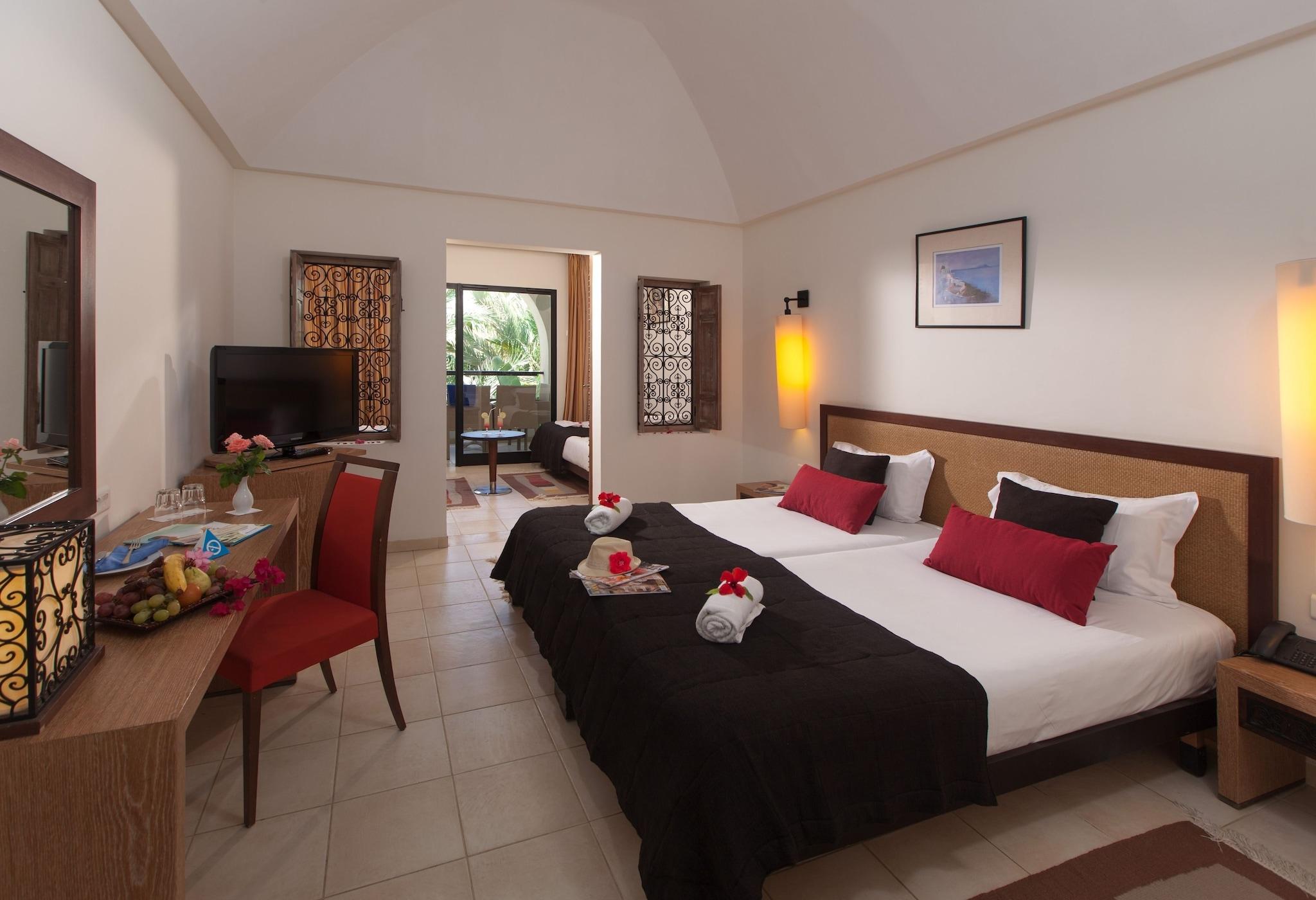 Room, Single, Lateral Side Sea View