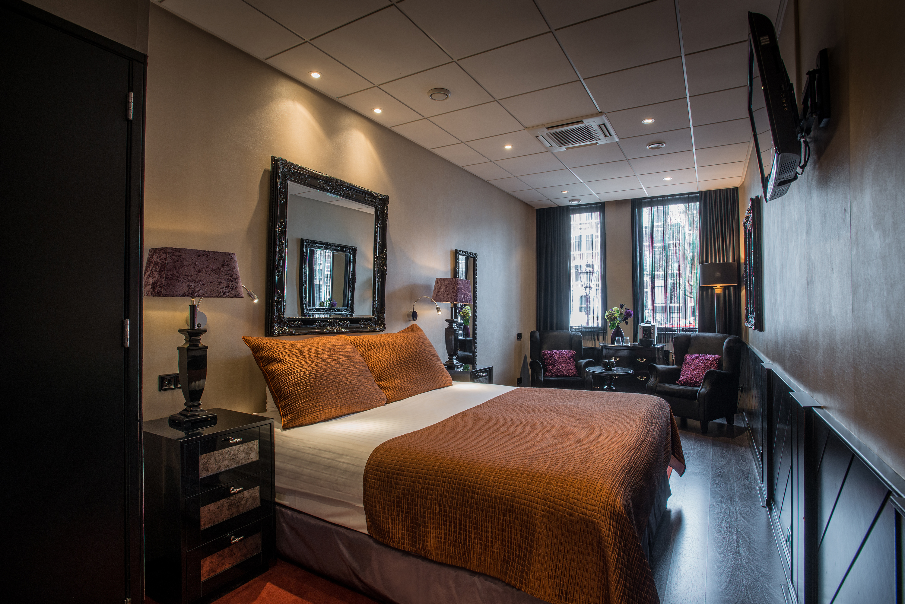 Luxury, Double Bed, Canal View, Bathtub, Large