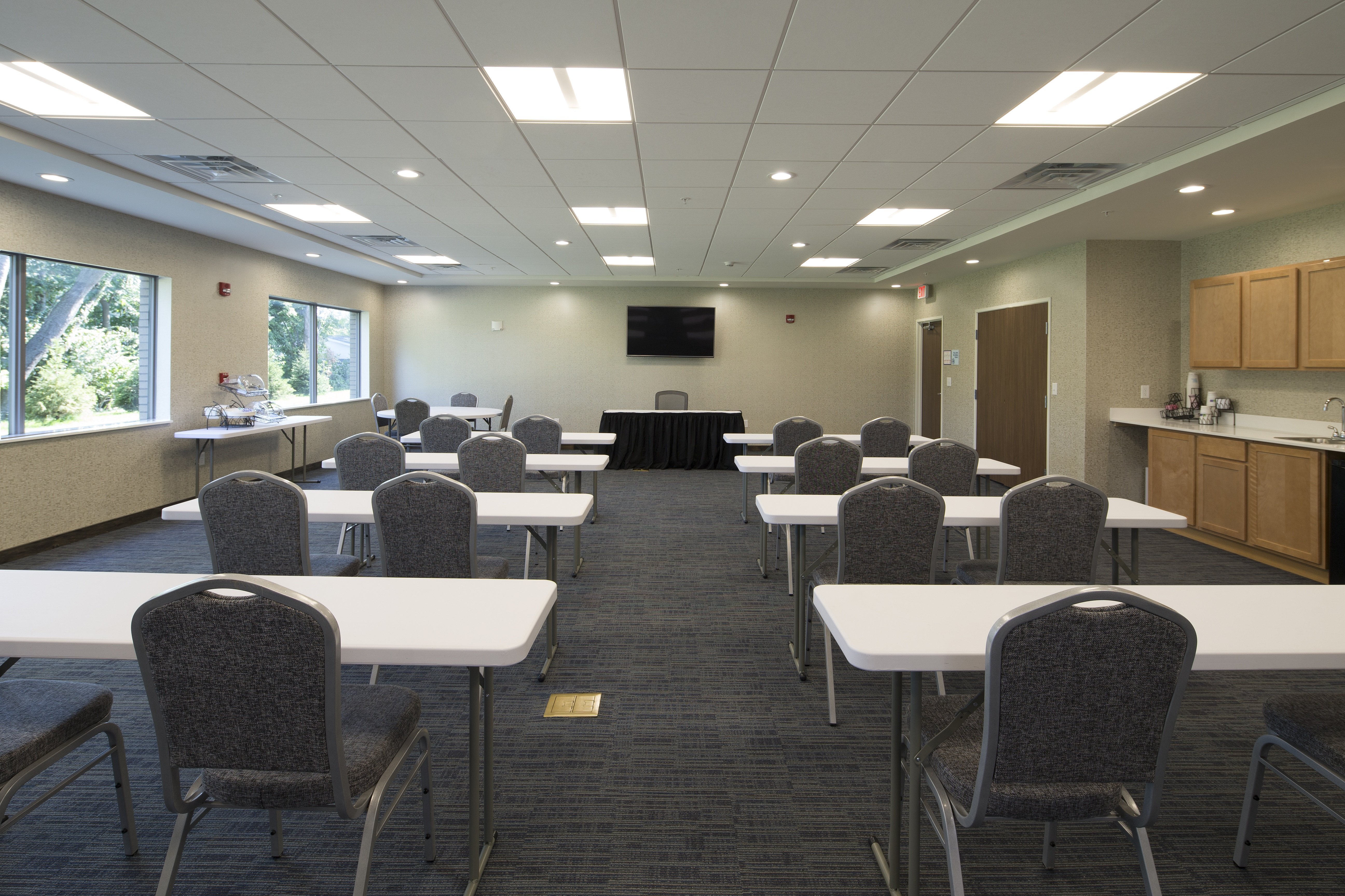 Holiday Inn Express Suites Michigan City 42/46